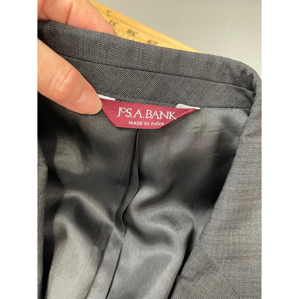Jos.‎ A. Bank Classic Mens 44L Charcoal Gray 100% Wool Pleated 2 Piece Suit